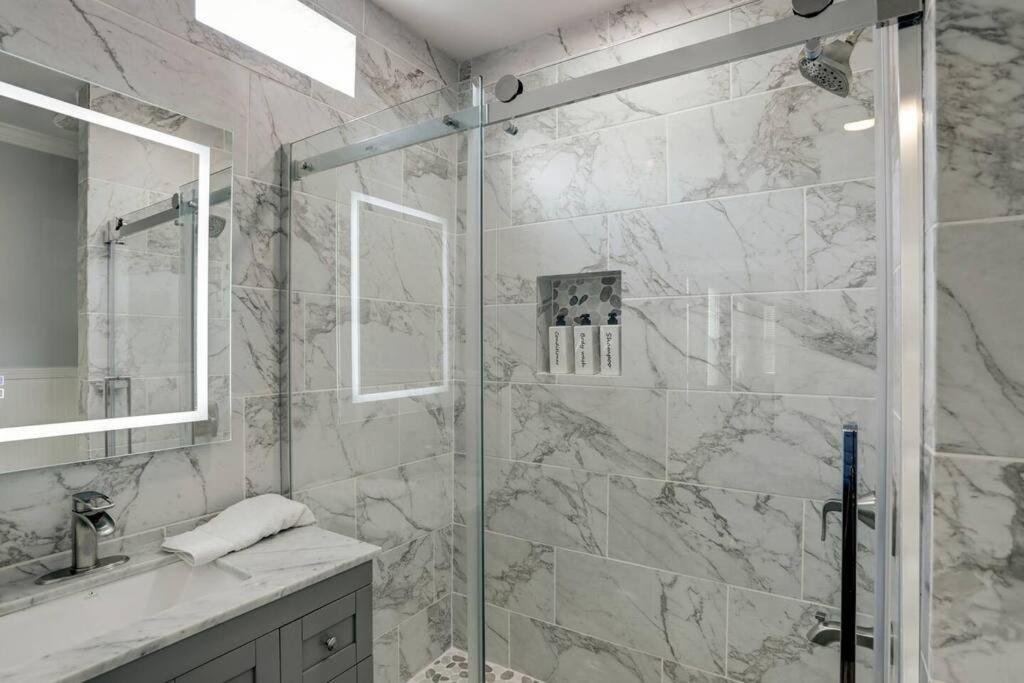 Renovated Beach Bungalow! Galveston Extérieur photo