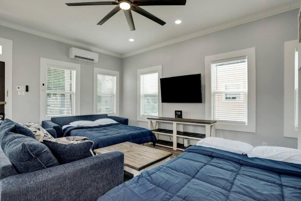 Renovated Beach Bungalow! Galveston Extérieur photo